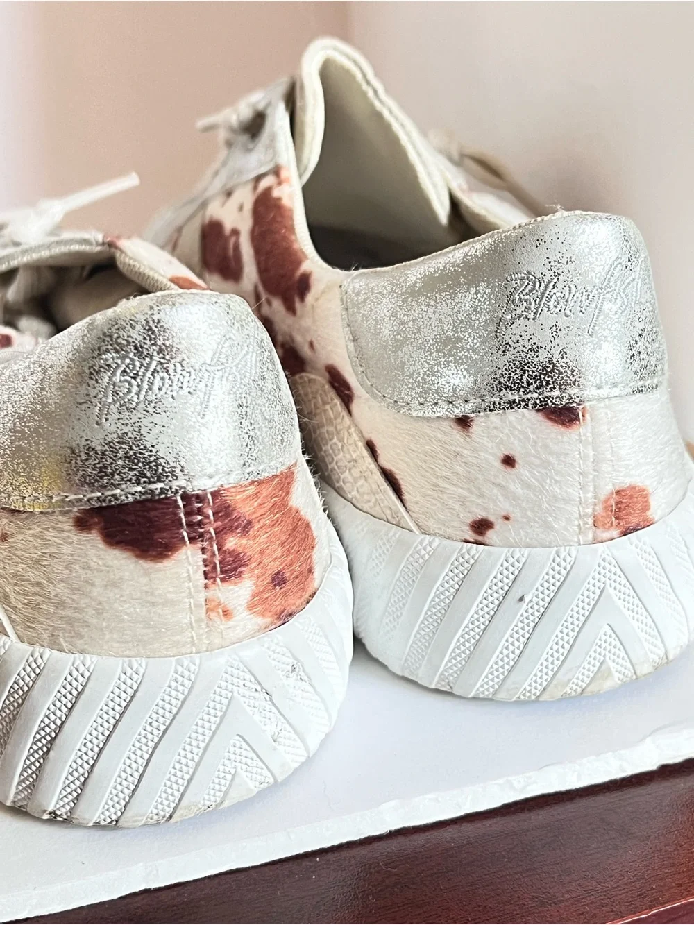 Blowfish Malibu Cow Print Silver Sneakers Women’s Size 11 Western Shoes